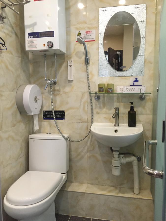 Just Inn On Nathan Road Hong Kong Exterior photo