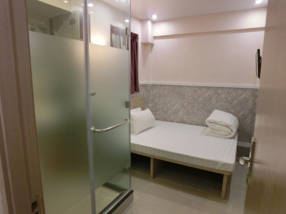 Just Inn On Nathan Road Hong Kong Exterior photo